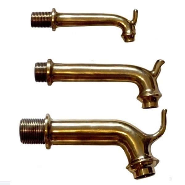 Continuous water fountain spout in polished brass finish